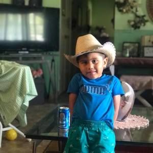 Meet your Posher, Victor manuel